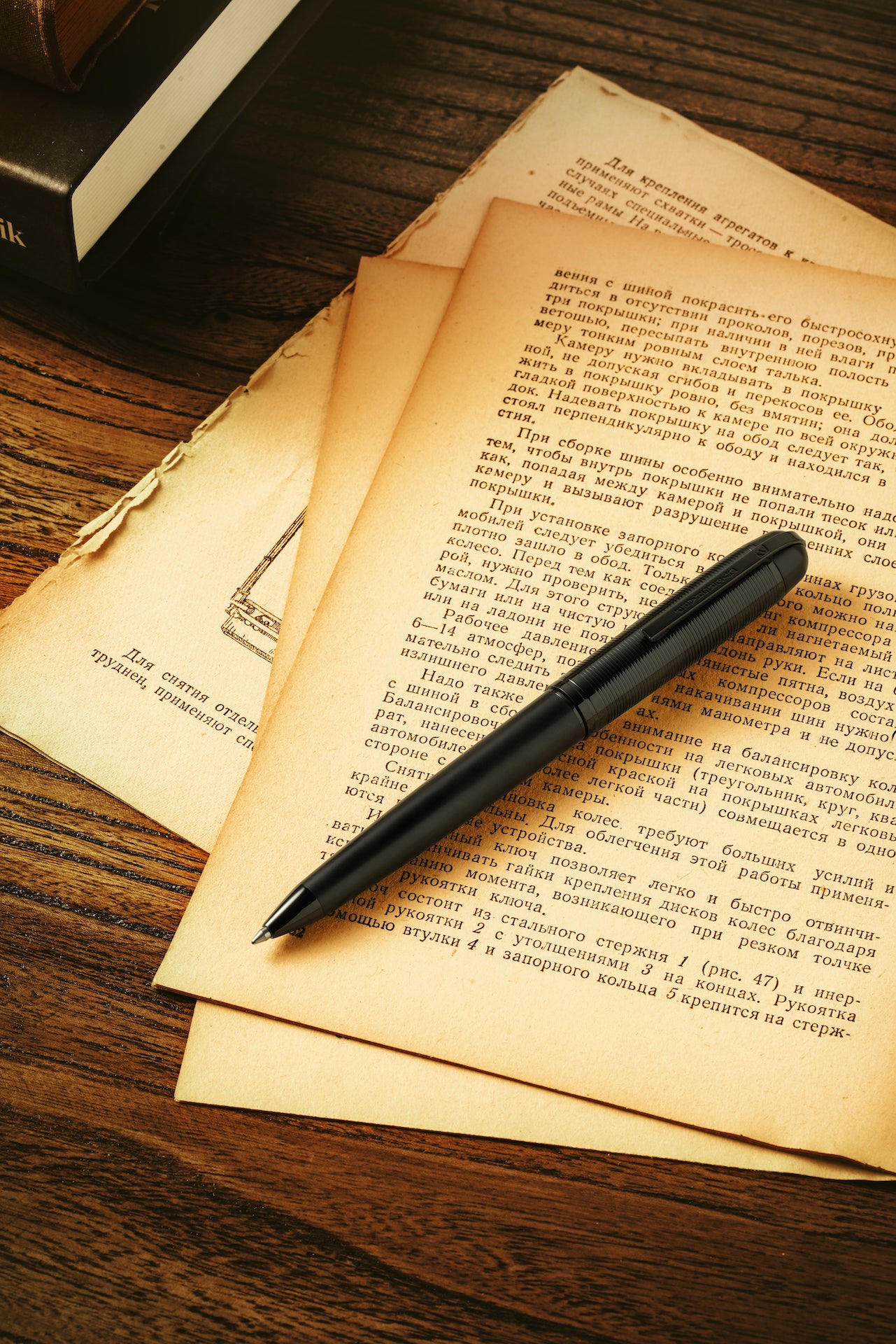 Wahl-Eversharp Skyline Aviator Black Trim Ballpoint