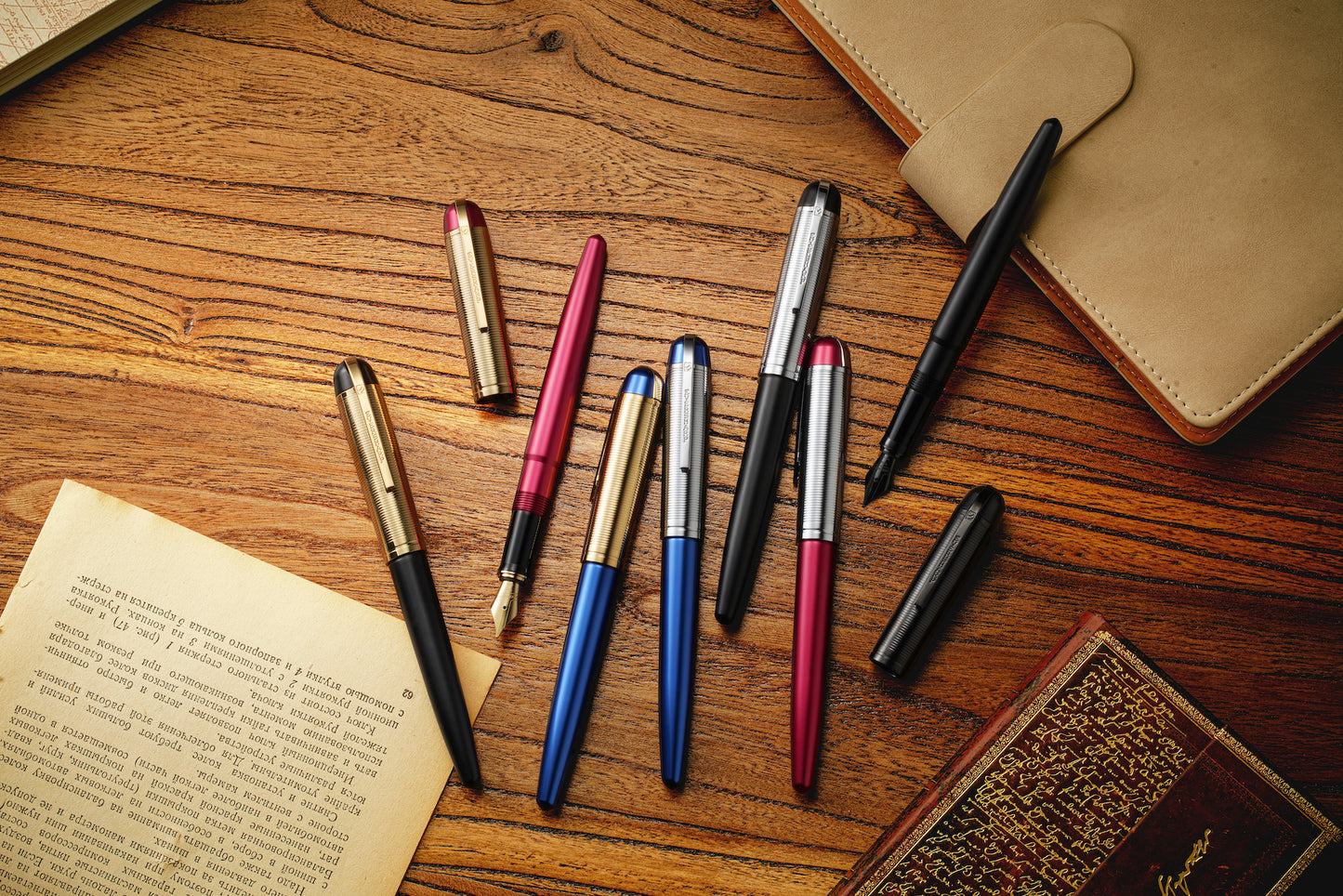 Wahl-Eversharp Skyline Red Gold Trim RollerBall Pen